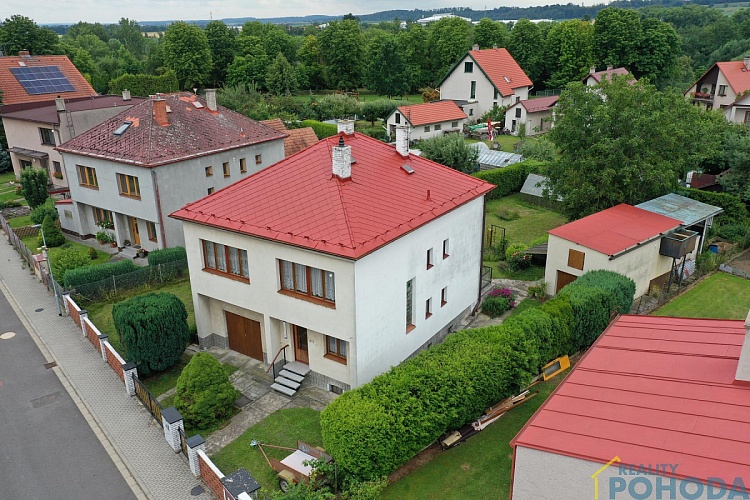 Prodej rodinného domu s garáží a zahradou v Zámrsku u Vysokého Mýta, 800 m2